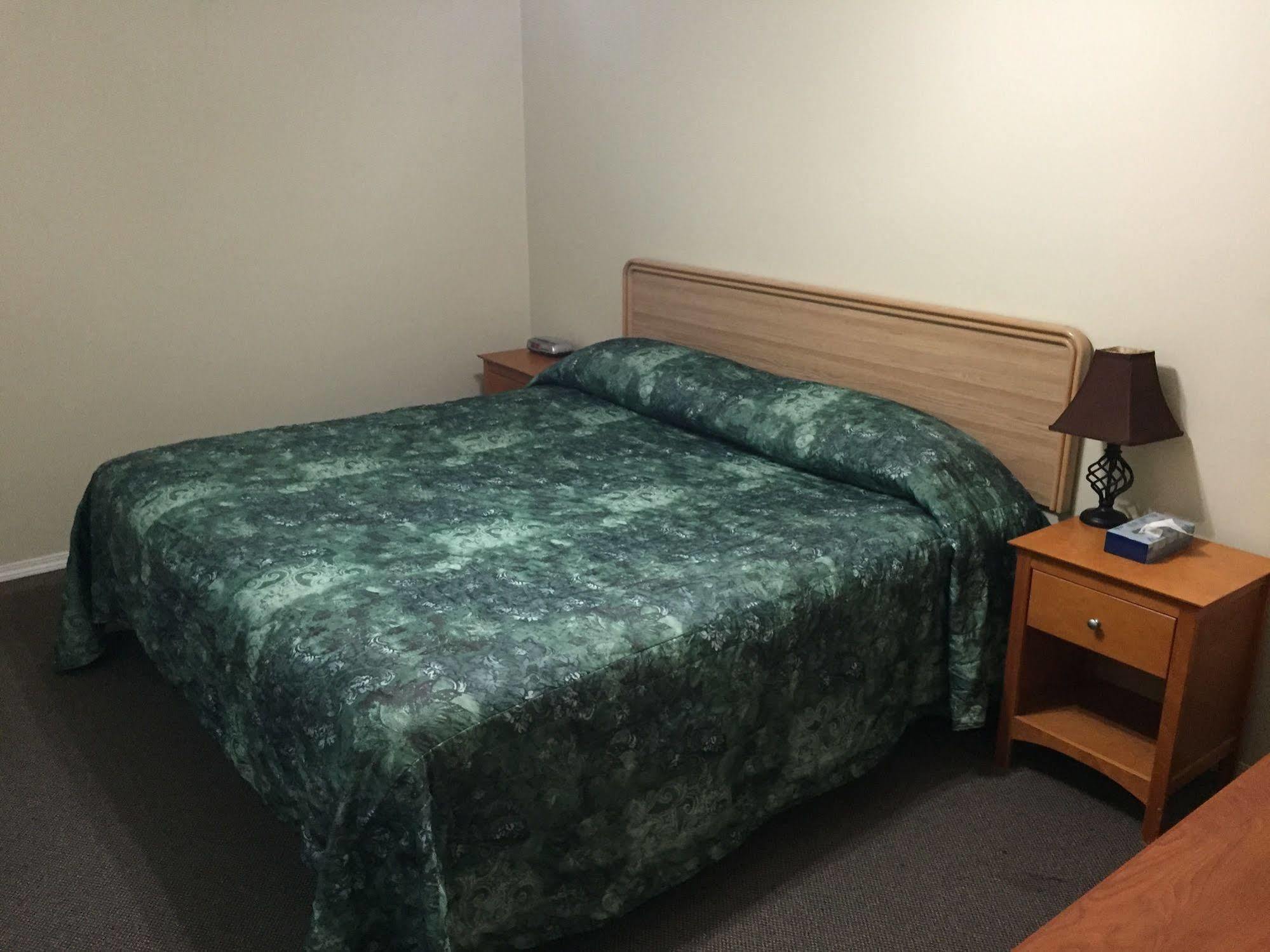 King'S Hotel & Motel By Elevate Rooms Shaunavon Eksteriør bilde