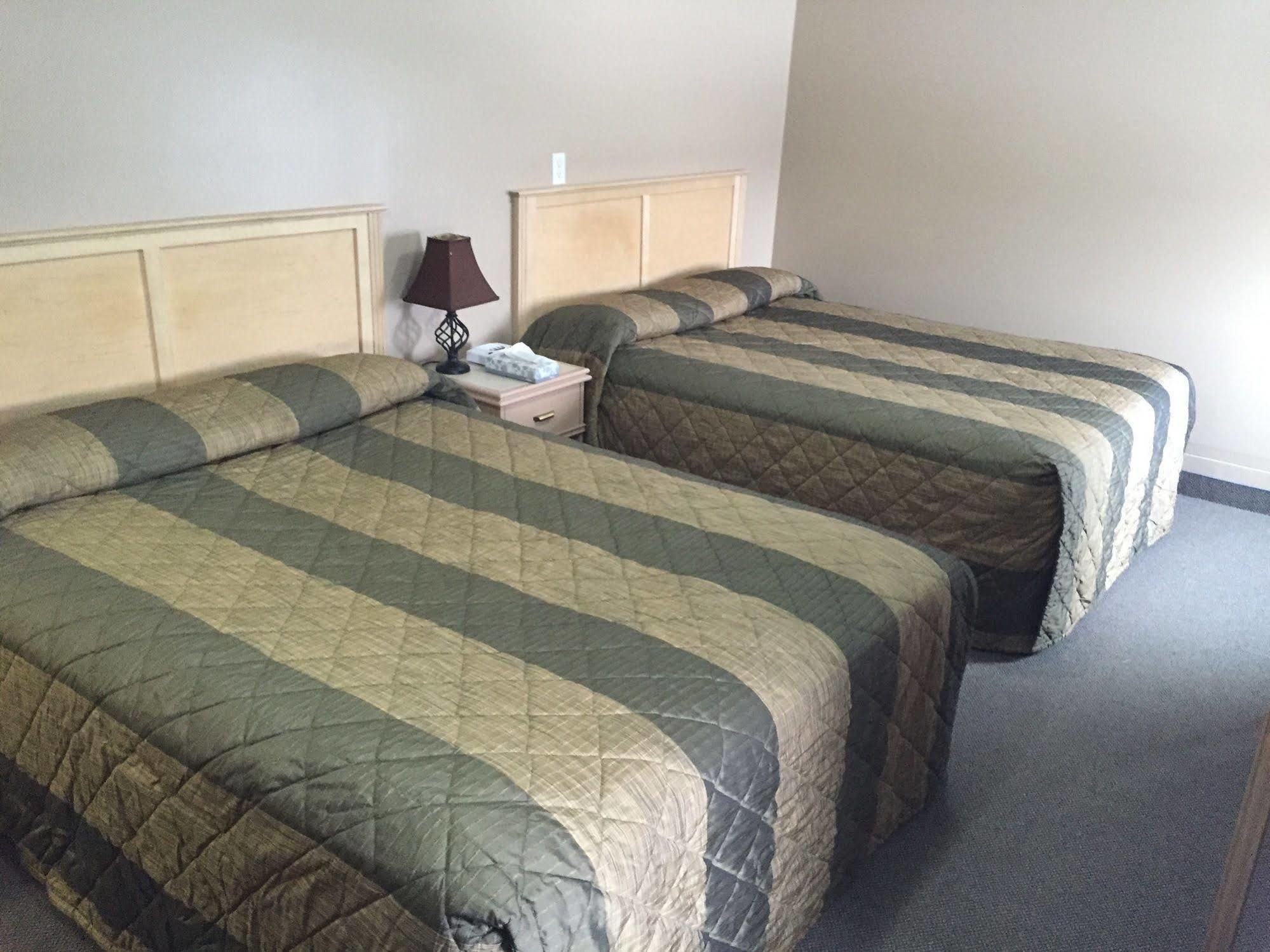 King'S Hotel & Motel By Elevate Rooms Shaunavon Eksteriør bilde